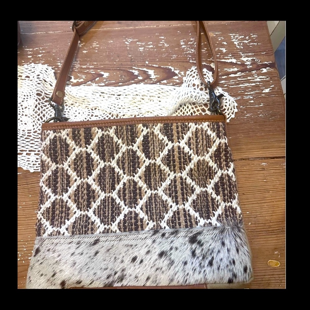 Myra cross body bag